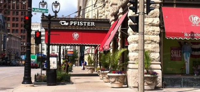 The Pfister Hotel to Milwaukee International Airport Car Service